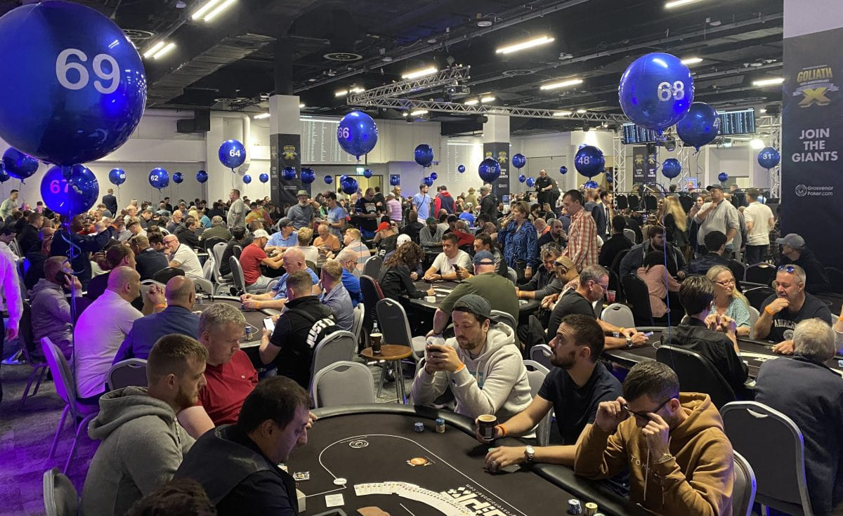 Poker Table